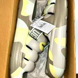 Camo Ugg Sliders With Straps